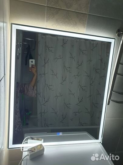 Зеркало с подсветкой для ванной