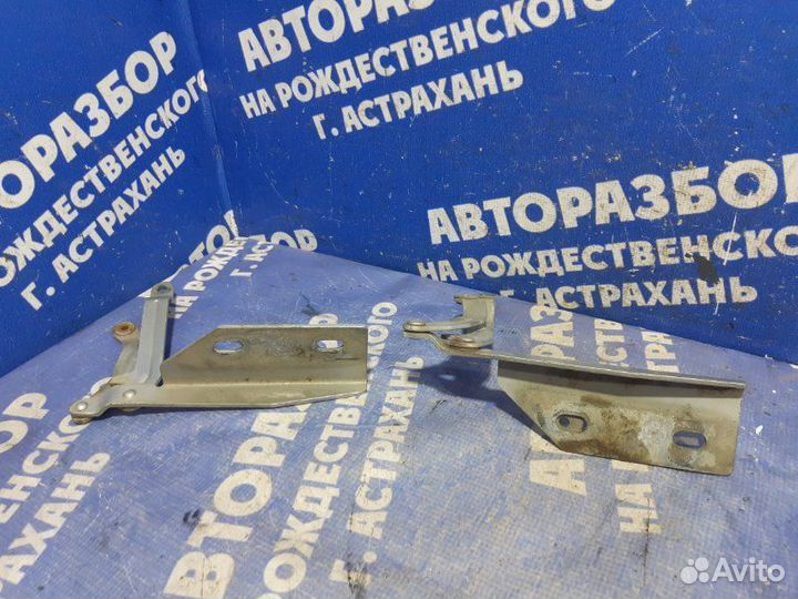 Петля капота Lifan Breez седан 2010