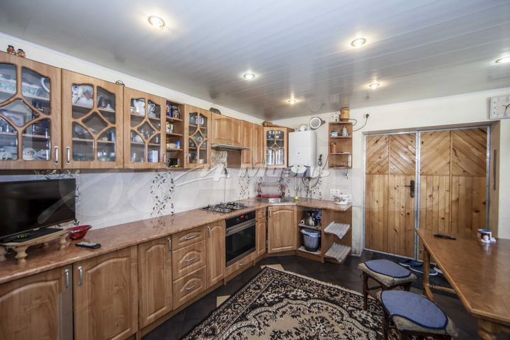 Дом 340 м² на участке 10 сот.