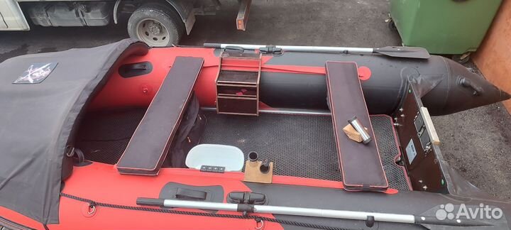 Лодка Гладиатор B 370 AL