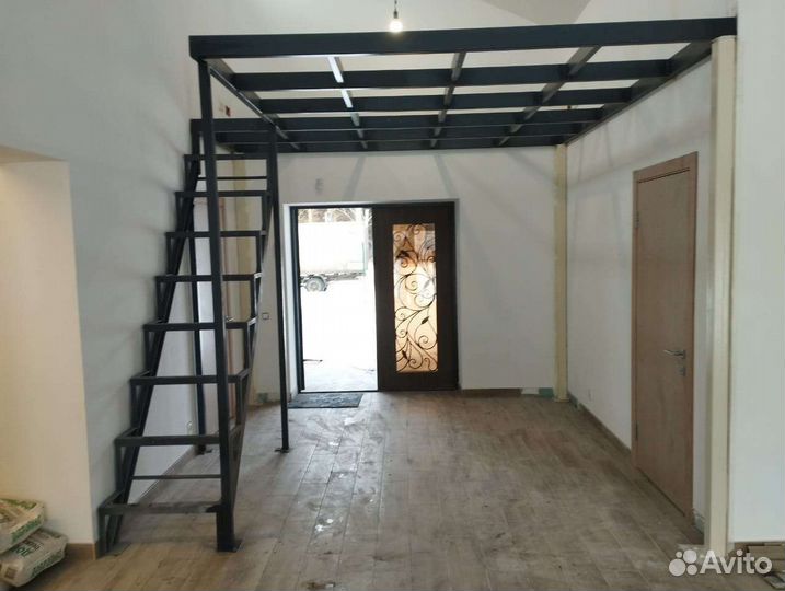 Лестница из металла