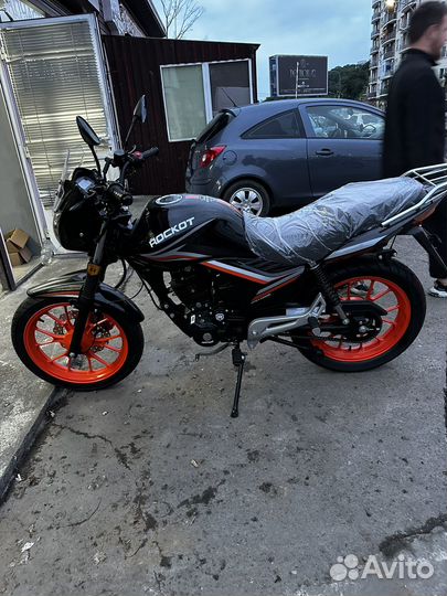 Мотоцикл дорожный rockot spectrum 150