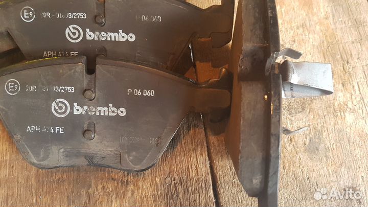 Тормозные колодки передние BMW