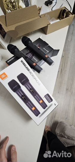 Беспроводной микрофон JBL Wireless Microphone