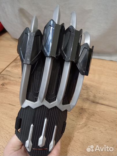 Рука россомахи игрушка