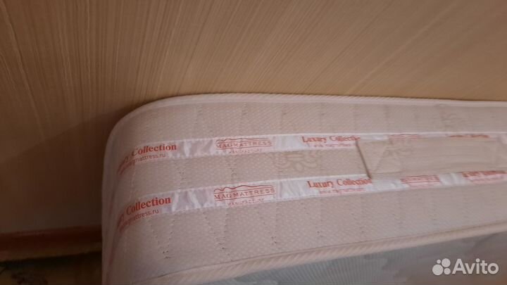 Детская кровать машина с матрасом