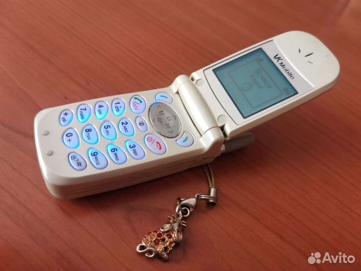 Телефон VK Mobile