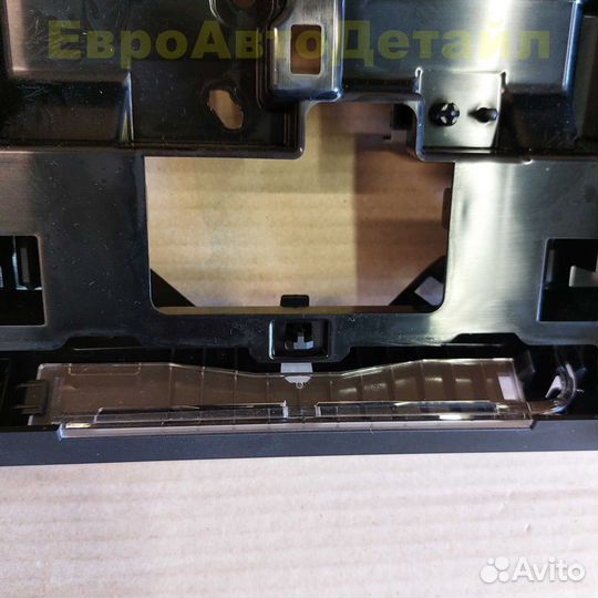 Кронштейн блока климата Range Rover Sport 2 L494