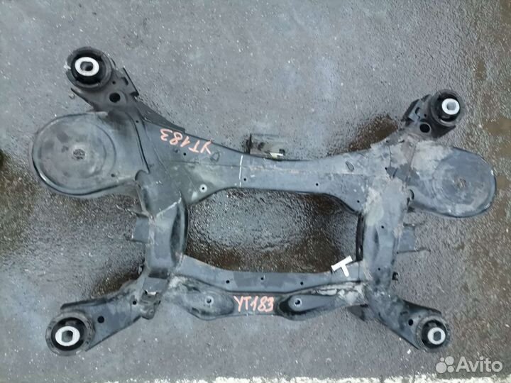 Ленд Ровер Дискавери 5 подрамник задний