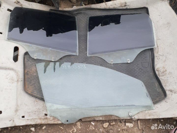 Стекло Chevrolet Aveo T200 хэтчбек