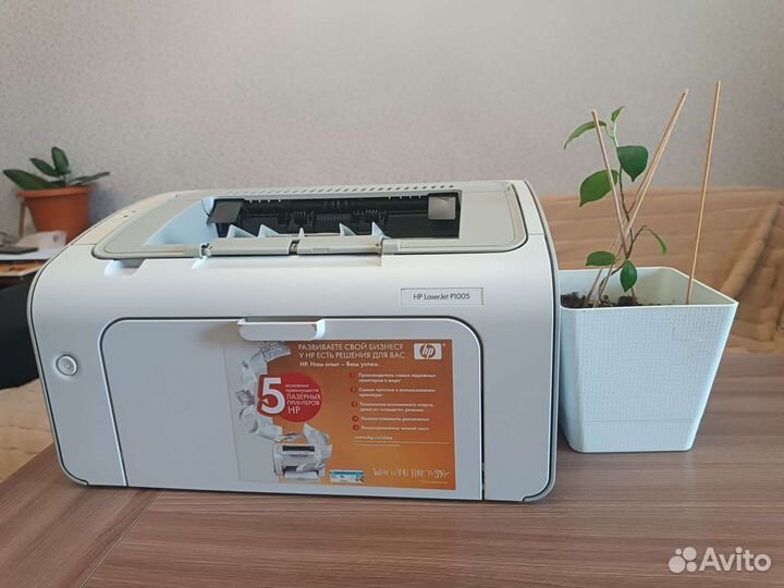 Принтерт HP 1005