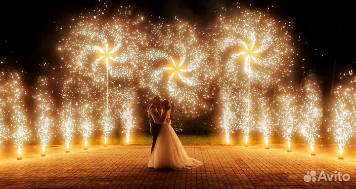Тяжелый дым свет на свадьбу фонтаны фейерверки