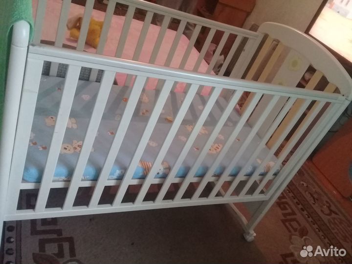 Детская кроватка