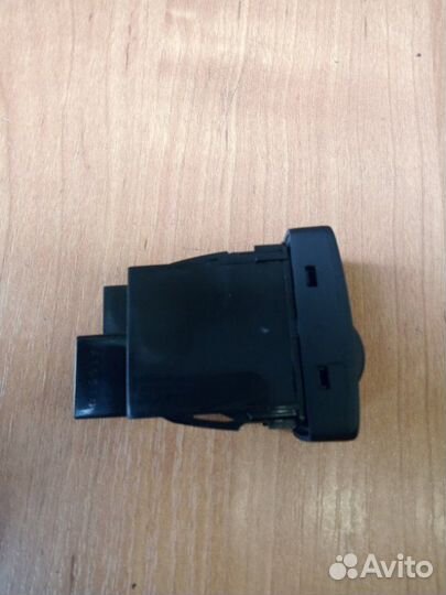 Кнопка корректора фар Honda Accord седан 2009