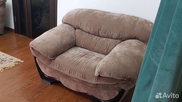 Диван с креслами