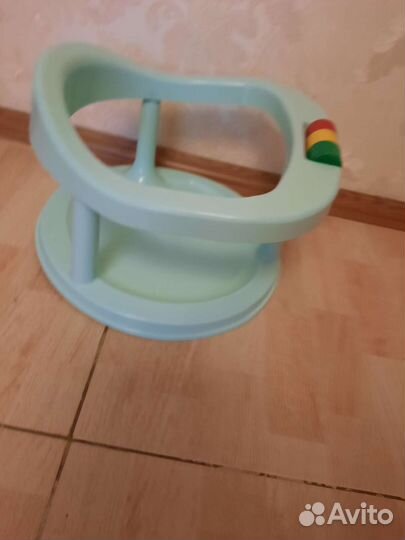 Стульчик для купания в ванной