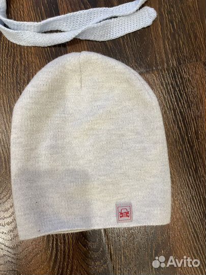 Продам шапки 44-46 размер
