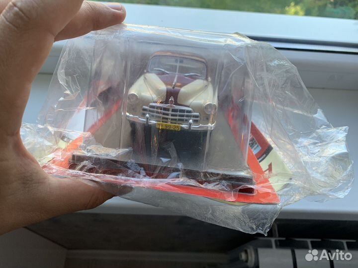 Модель автомобиля зим 12 (газ - 12) 1:24