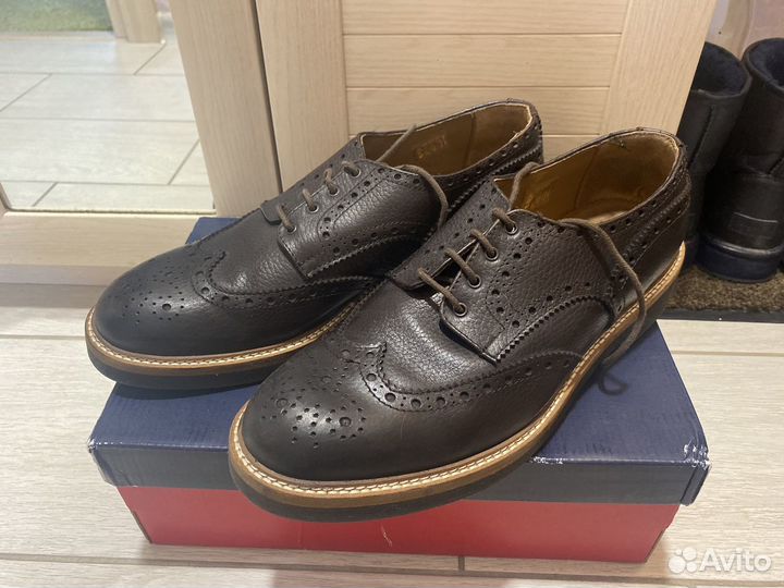Туфли (броги, ботинки) мужские Yoox Italy