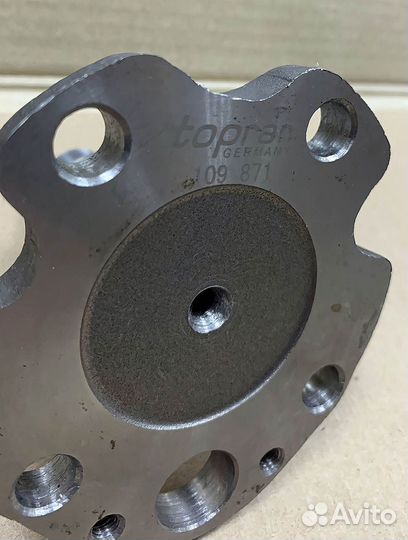 Ступица колеса задняя (цапфа) Golf IV