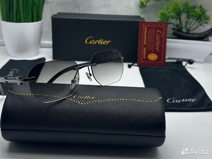 Солнцезащитные очки cartier
