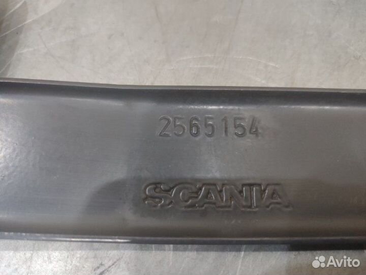 Кронштейн подножки правый Scania P8X400 самосвал