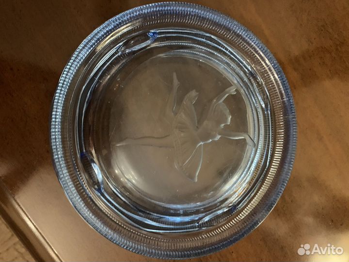 Пепельница, голубое стекло СССР, балерина