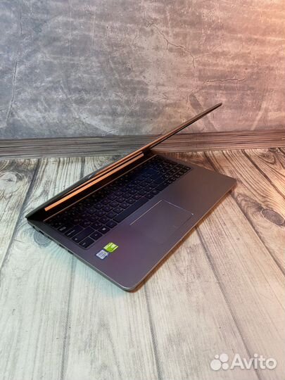 Игровой ноутбук Asus K501 / GeForce 940mx