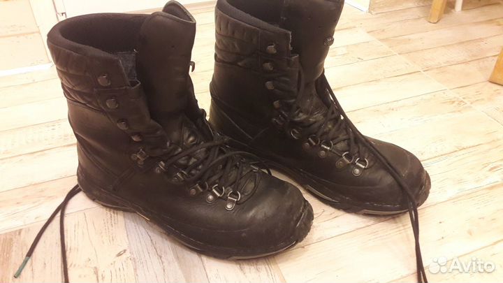 Трекинговые ботинки 44