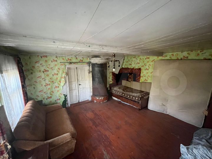 Дом 32,3 м² на участке 10 сот.