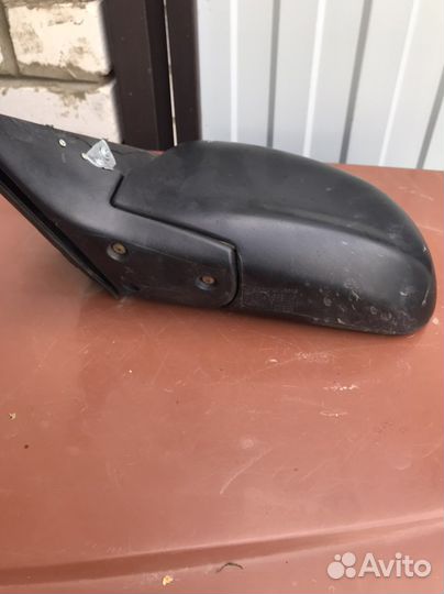 Левое зеркало заднего вида на hyundai accent