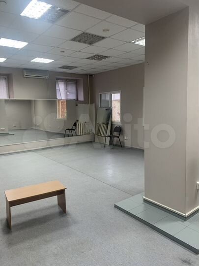Помещение свободного назначения, 133.8 м² в центре