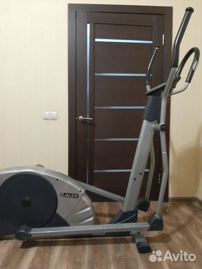 Эллиптический тренажёр