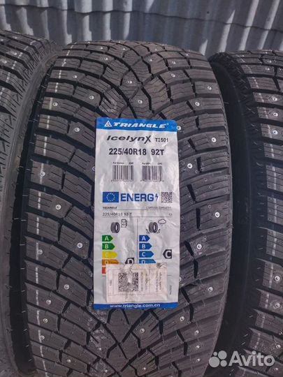 Triangle IcelynX TI501 225/40 R18