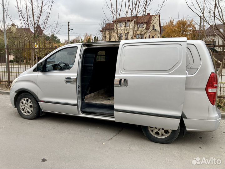 Hyundai Grand Starex 2.5 AT, 2009, 335 500 км