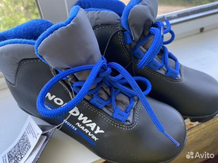 Лыжные ботинки детские р. 33 Новые