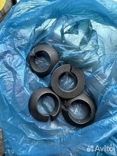 Контр шайбы на колёсные диски на mercedes 609