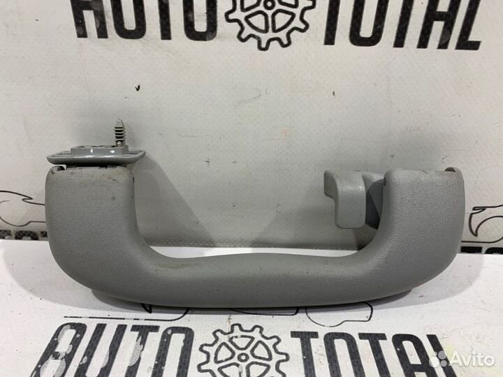 Ручка потолка Opel Astra H Z18XE 2009