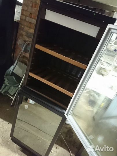 Винный шкаф Vestfrost VKG 570