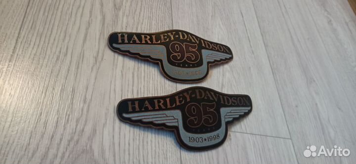 Эмблемы, шильды на бак Harley Davidson 95 лет