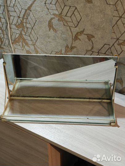 Полка для ванной с зеркалом