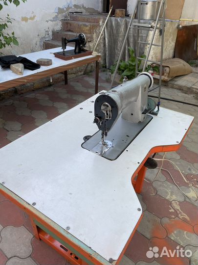 Промишленая швейная машинка прямострочка