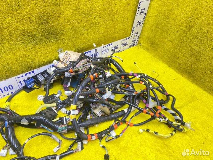 Коса под торпеду передняя Toyota Sequoia