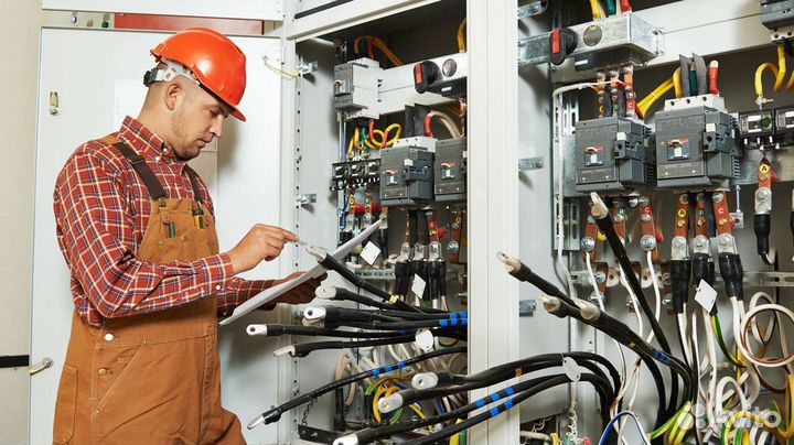 Электромонтажник на вахту