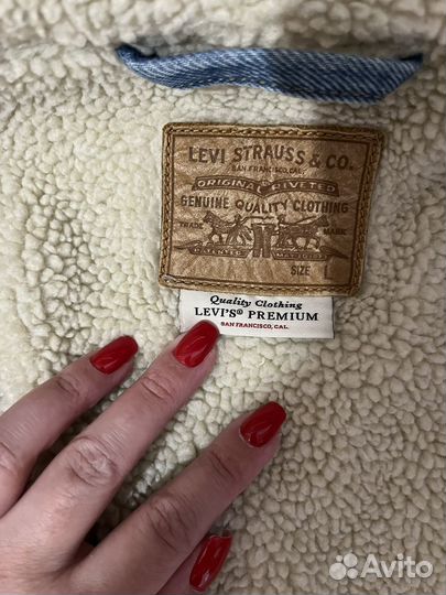 Куртка джинсовка женская Levis