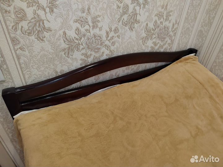 Кровать двухспальная с матрасом бу 140 200