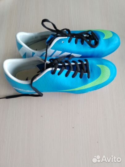 Футбольные бутсы