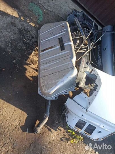 Бензобак топливный бак Mercedes w210