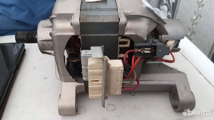 Дигатель стиральной машины