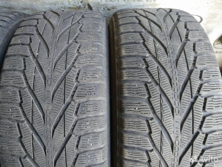 Nokian Tyres Hakkapeliitta R2 SUV 285/60 R18 116R